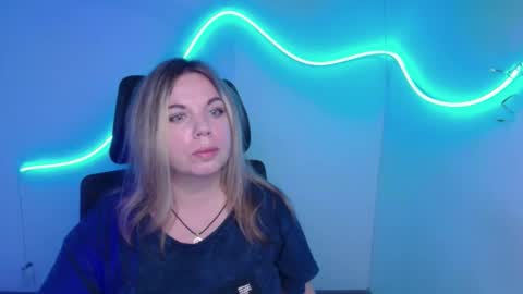 Jennifer online show from 09-20-25, 06:20