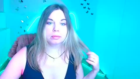 Jennifer online show from 03-09-26, 06:50