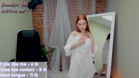 Snapshot of jennifer_shy_ chatting on 12-21-24, 01:32 Jennifer online show from 12-21-24, 01:32