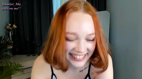 Snapshot of jennifer_shy_ chatting on 02-22-25, 01:24 Jennifer online show from 02-22-25, 01:24