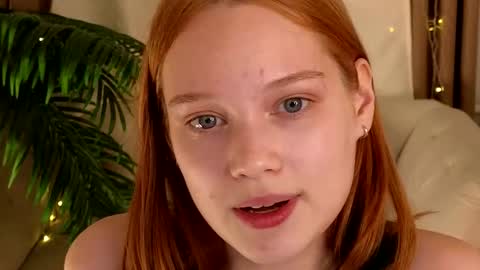 Snapshot of jennifer_shy_ chatting on 11-09-25, 02:26 Jennifer online show from 11-09-25, 02:26