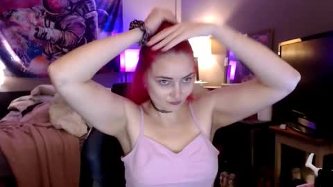 Snapshot of jennifergwen chatting on 11-04-25, 01:59 Jennifer Gwen online show from 11-04-25, 01:59