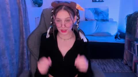 jenniferkiim online show from 11-25-25, 11:21