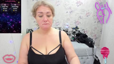 Jennifer online show from 12-30-24, 11:28