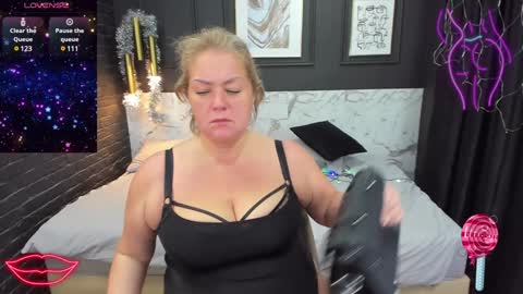 Jennifer online show from 01-04-25, 11:17