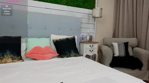 JenniferLovve online show from 09-12-25, 04:12