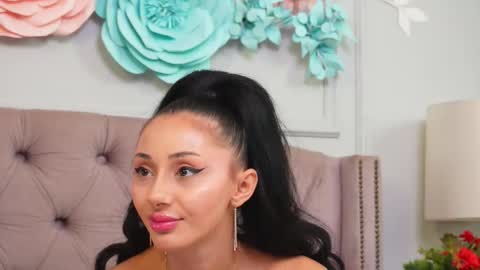 JenniferLovve online show from 11-14-25, 05:17