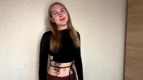 Emilia online show from 10-08-25, 02:04