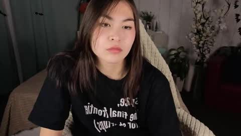 Snapshot of jennimurr chatting on 10-28-25, 01:47 Jenni online show from 10-28-25, 01:47