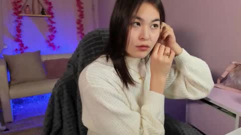 Snapshot of jennimurr chatting on 11-12-25, 01:22 Jenni online show from 11-12-25, 01:22