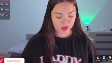 Mila online show from 10-06-25, 06:44