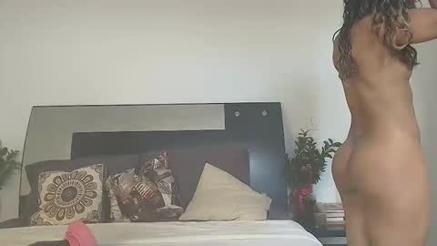 Jenn online show from 01-09-26, 05:59