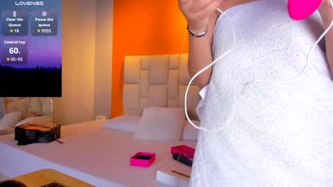 Snapshot of jenny__lawrence chatting on 06-01-26, 04:14 jenny__lawrence online show from 06-01-26, 04:14