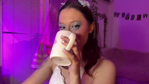 Snapshot of jenny_cox_love chatting on 06-20-26, 07:05 Jennifer Jenny Darling online show from 06-20-26, 07:05