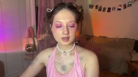 Snapshot of jenny_cox_love chatting on 07-19-26, 07:06 Jennifer Jenny Darling online show from 07-19-26, 07:06