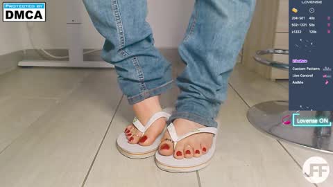 Jenny online show from 10-21-25, 12:39