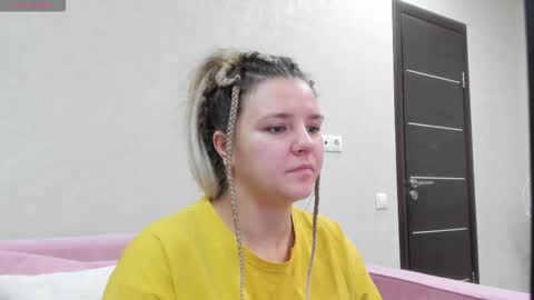 Jenny online show from 10-27-25, 01:20