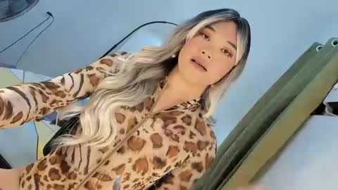 J E N N Y online show from 09-22-25, 01:13