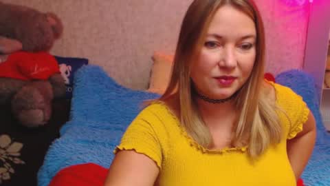 Snapshot of jenny_oliviawow chatting on 10-09-25, 01:53 All the most interesting in private. my room for my smile online show from 10-09-25, 01:53