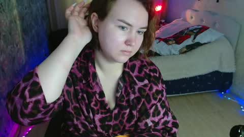 Snapshot of jennyattal chatting on 05-30-26, 07:38 Jenny online show from 05-30-26, 07:38