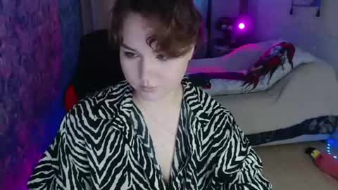 Snapshot of jennyattal chatting on 07-04-26, 05:13 Jenny online show from 07-04-26, 05:13