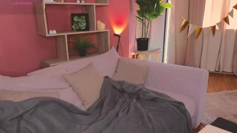 Snapshot of jennyfer_me chatting on 05-02-26, 12:43 jennyfer_me online show from 05-02-26, 12:43