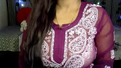 Snapshot of jennysinghaniya chatting on 12-05-24, 01:17 jenny online show from 12-05-24, 01:17