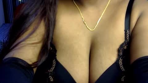 Snapshot of jennysinghaniya chatting on 12-22-24, 08:47 jenny online show from 12-22-24, 08:47