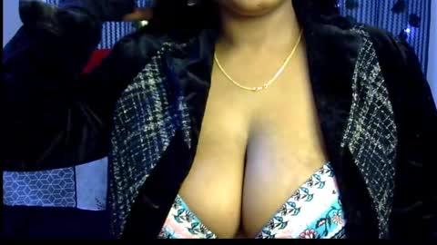 Snapshot of jennysinghaniya chatting on 01-11-25, 08:00 jenny online show from 01-11-25, 08:00