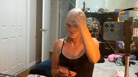 jennywomacks online show from 08-10-26, 01:20