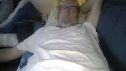 jens19651 online show from 12-04-25, 07:39