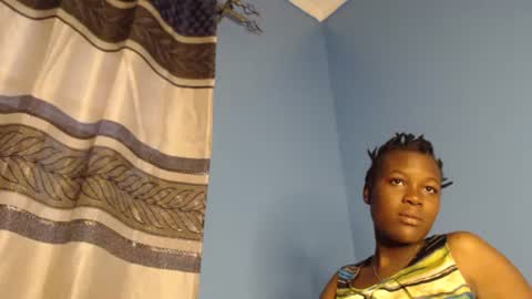 Snapshot of jenyvie4 chatting on 07-14-26, 04:06 Jeny online show from 07-14-26, 04:06