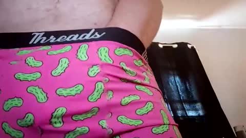 Snapshot of jerbear385978 chatting on 05-01-26, 02:43 JerBear online show from 05-01-26, 02:43