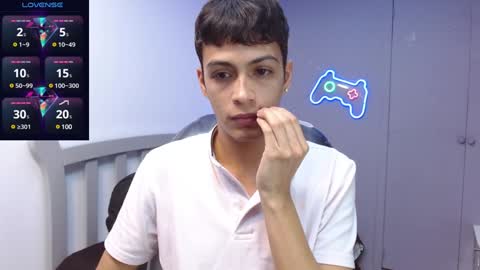 Snapshot of jeremias_1 chatting on 01-21-25, 06:23 JEREMIAS online show from 01-21-25, 06:23