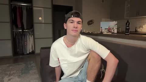 Snapshot of jeremy1scott chatting on 11-12-25, 03:18 jeremy1scott online show from 11-12-25, 03:18