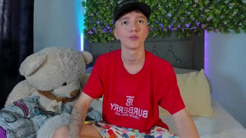 Snapshot of jeremy_salvatore_ chatting on 12-02-24, 07:05 jero independent model online show from 12-02-24, 07:05