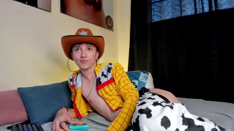 Snapshot of jeremy_salvatore_ chatting on 01-15-25, 12:04 jero independent model online show from 01-15-25, 12:04