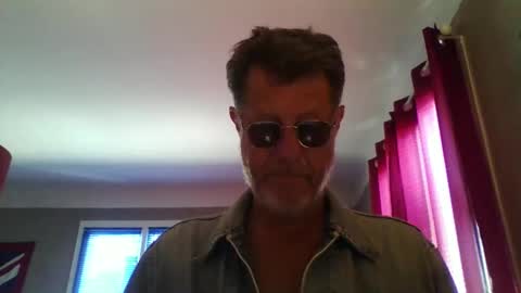 Snapshot of jerflor chatting on 05-23-26, 11:03 jerflor online show from 05-23-26, 11:03