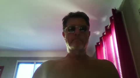 Snapshot of jerflor chatting on 05-27-26, 02:25 jerflor online show from 05-27-26, 02:25
