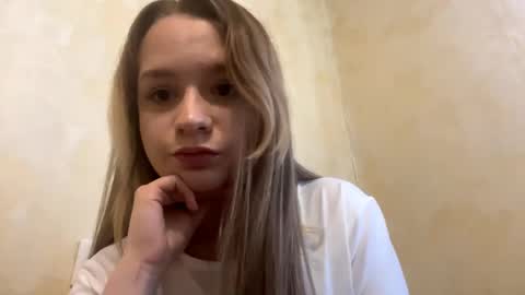 Lisa online show from 06-01-26, 08:27