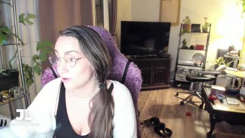 Snapshot of jerilynn chatting on 02-25-25, 05:41 Jeri Lynn online show from 02-25-25, 05:41