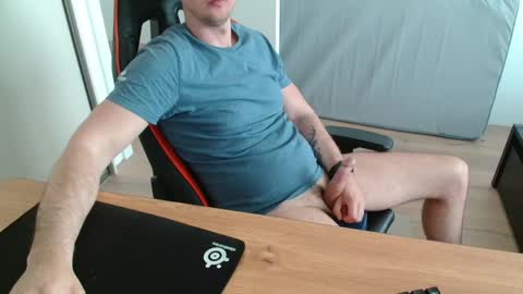 Boy likes daddies online show from 04-12-26, 12:43