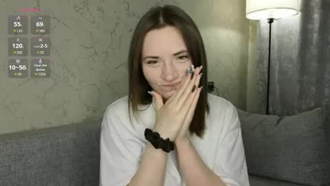 Snapshot of jerrimeyer chatting on 05-07-26, 02:44 Lily online show from 05-07-26, 02:44