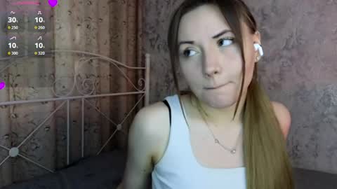 Snapshot of jerrimeyer chatting on 05-19-26, 12:33 Lily online show from 05-19-26, 12:33