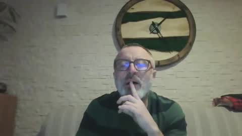 Snapshot of jerry250461 chatting on 02-05-26, 05:45 jerry250461 online show from 02-05-26, 05:45