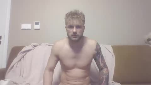 Snapshot of jerryalise chatting on 12-20-24, 04:14 jerryalise online show from 12-20-24, 04:14