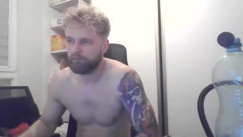 Snapshot of jerryalise chatting on 11-30-25, 02:59 jerryalise online show from 11-30-25, 02:59