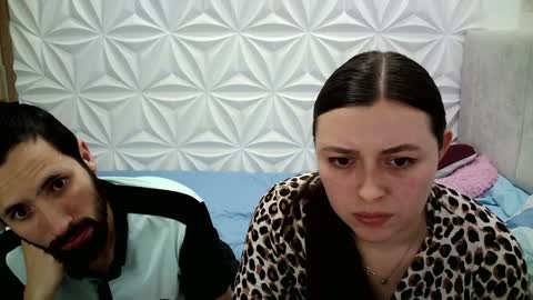 Snapshot of jerryandjessicaa chatting on 12-21-24, 04:30 Jess y Jerry online show from 12-21-24, 04:30