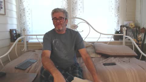 Snapshot of jerryfan239 chatting on 12-16-25, 08:03 jerryfan239 online show from 12-16-25, 08:03