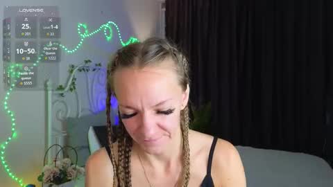 jesica_moon_peachy online show from 10-16-25, 01:28